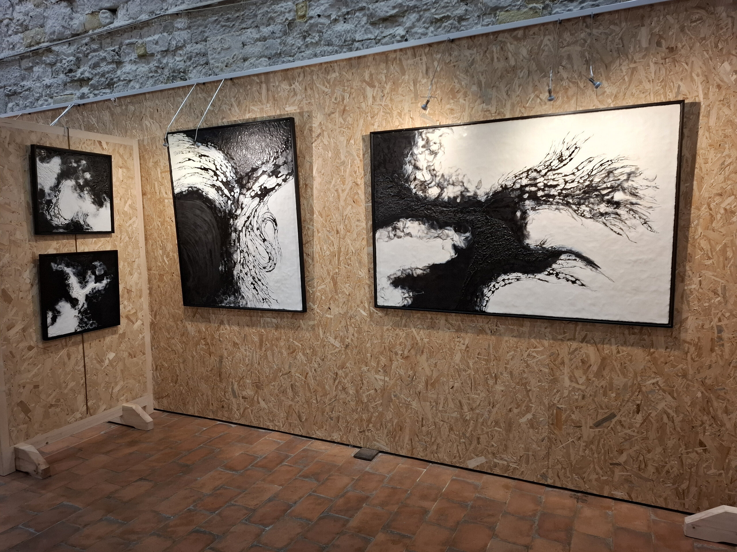 Werk van Maï Ver Eecke in Les Greniers à Sel in Honfleur