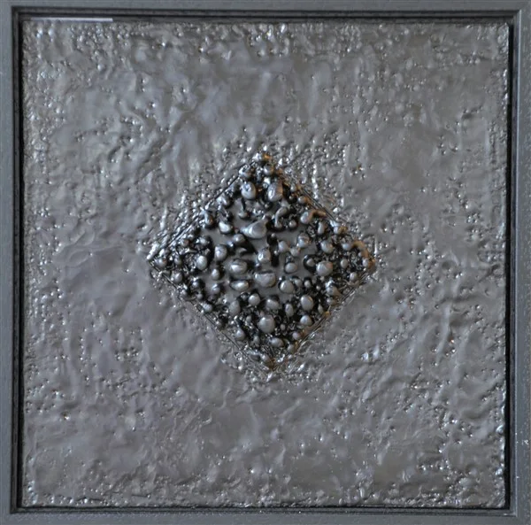 30 x 30 cm